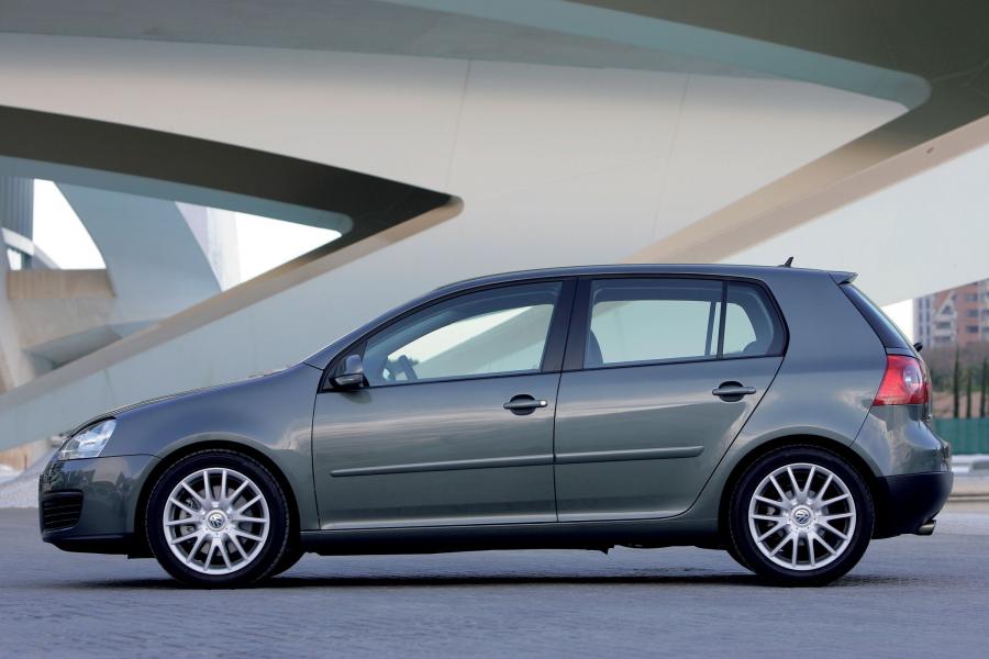  Volkswagen Golf 2004 года  (фото 52 из 170)